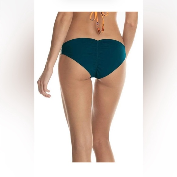 Maaji - Storyteller Voyage Bikini
Bottom- reversible- NWT - Picture 2 of 6